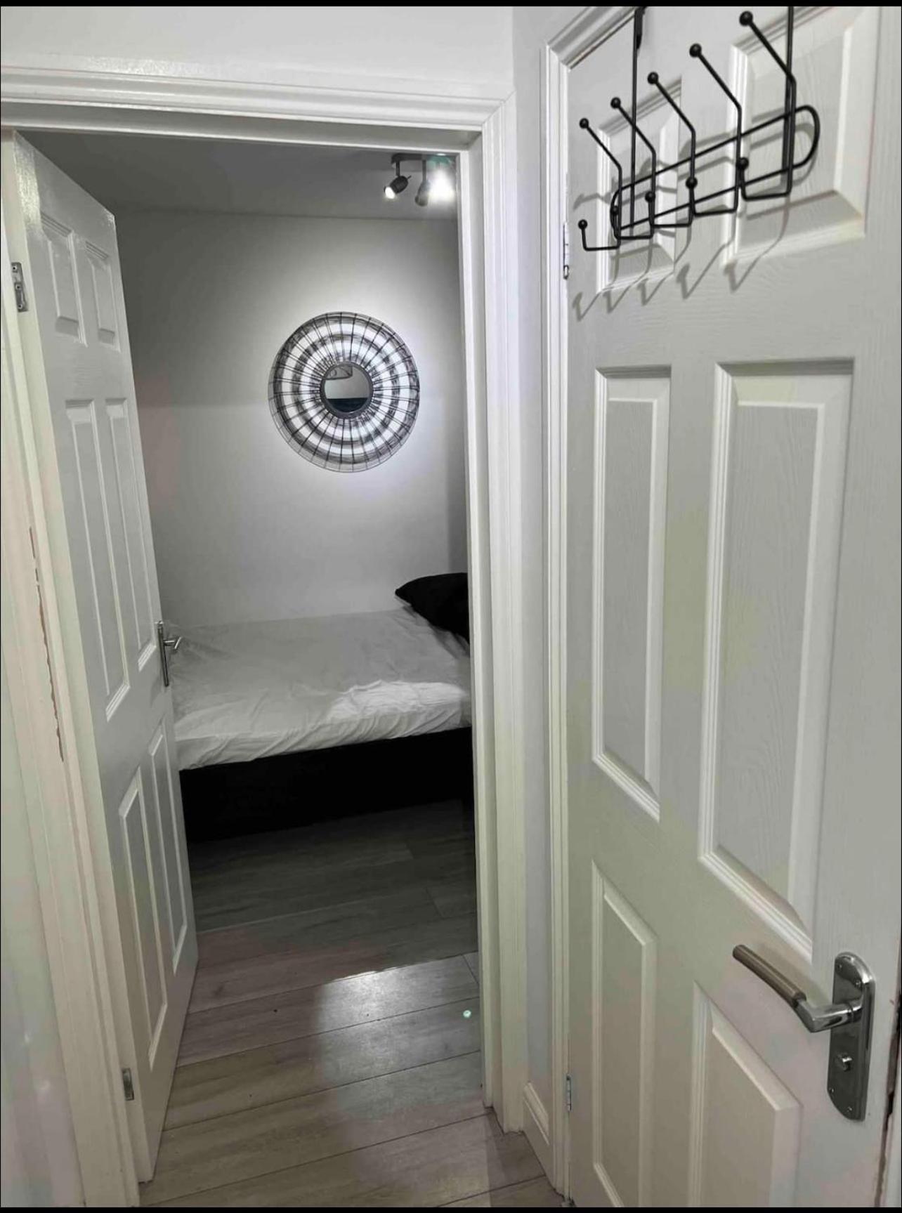Apartment One Bed Pad *